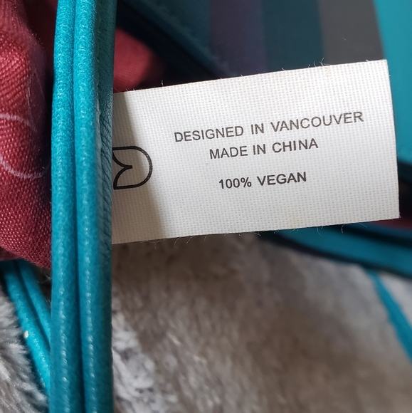 Darling Vegan Handbag - Picture 2 of 3